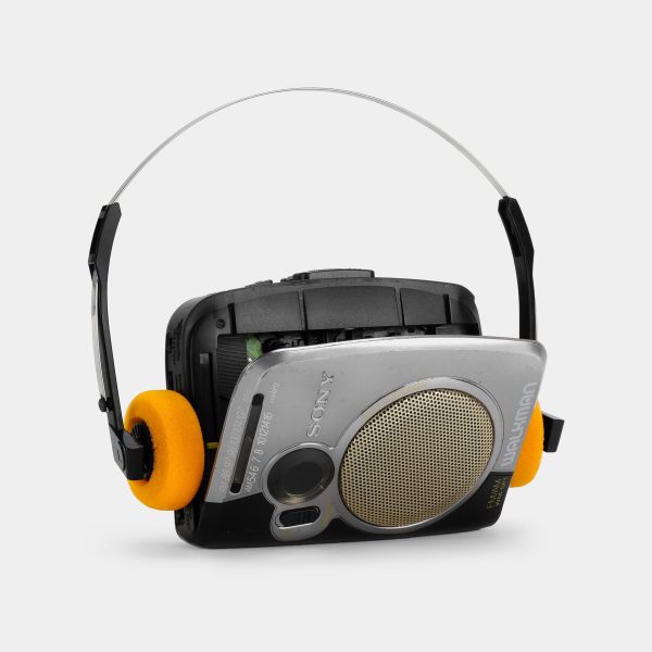Sony Walkman WM-SP1 AM FM Portable Cassette Player with Speaker For Sale - Image 2