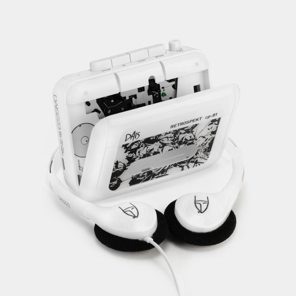 Retrospekt x Dais CP-81 Portable Cassette Player For Sale - Image 3